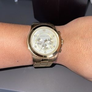 Michael Kors Watch in Gold